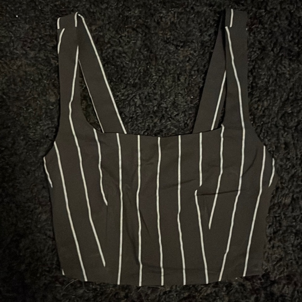 divided crop top
